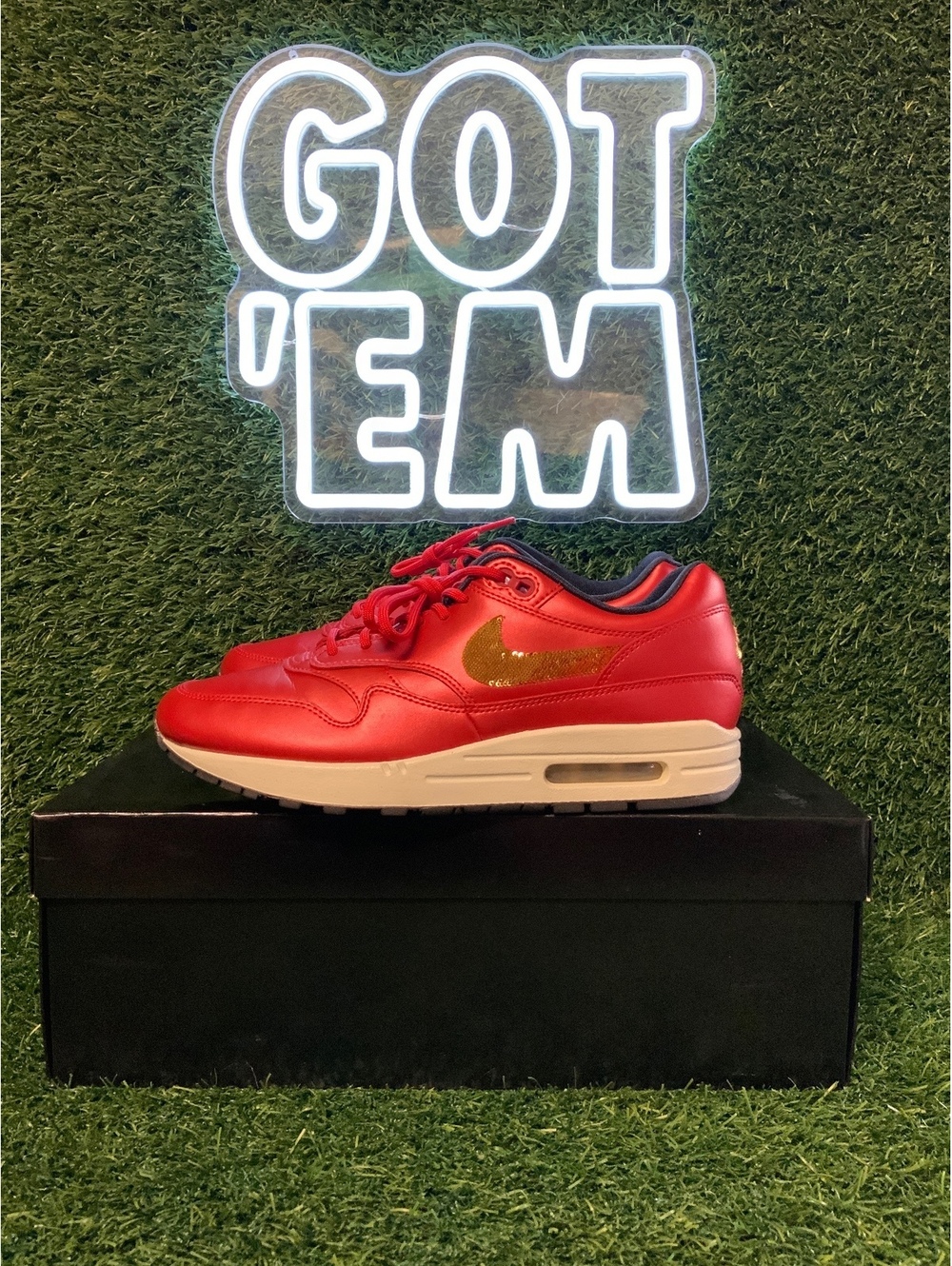 Nike Air Max 1 Red Gold Sequin CT1149-600 Women’s Size 9